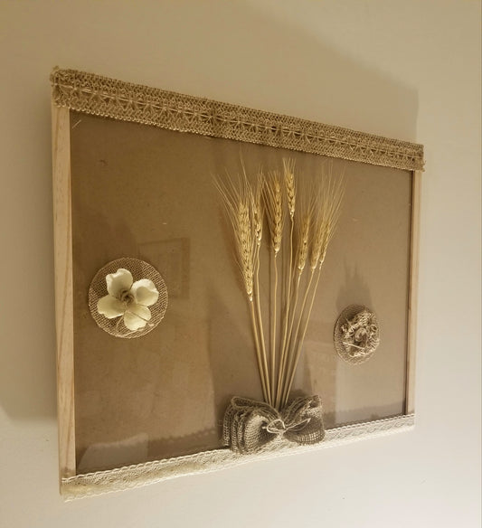 Cadre en Bois, Dentelle, Epis de Blé