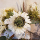 Panier en Fer,  Garni de Cinq Bouquets