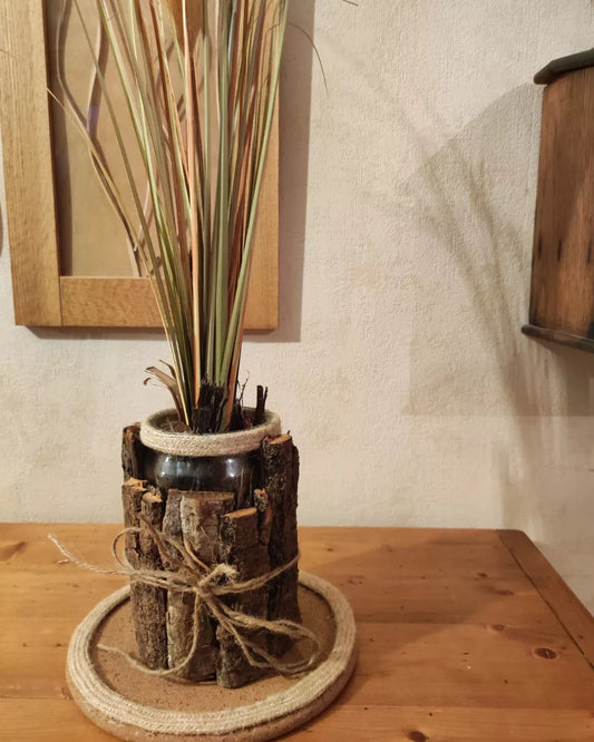 Vase Bois Sur Tapis