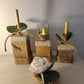 Trois Bougeoirs Bois Nature , Rose sur Corde